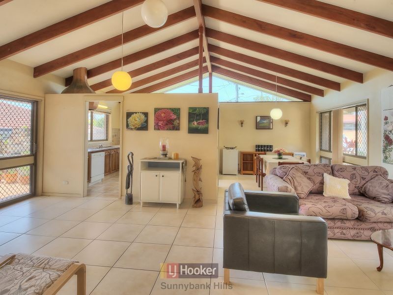 2 Aminta Street, Sunnybank QLD 4109