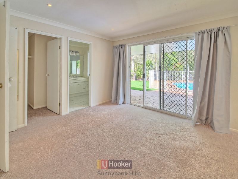 12 Allara Place, Eight Mile Plains QLD 4113