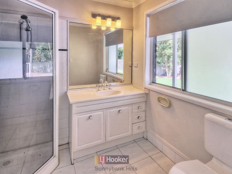 12 Allara Place, Eight Mile Plains QLD 4113