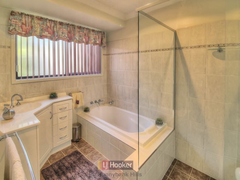 10 Gedas Street, Calamvale QLD 4116