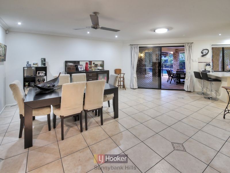 4 Glenelg Place, Parkinson QLD 4115