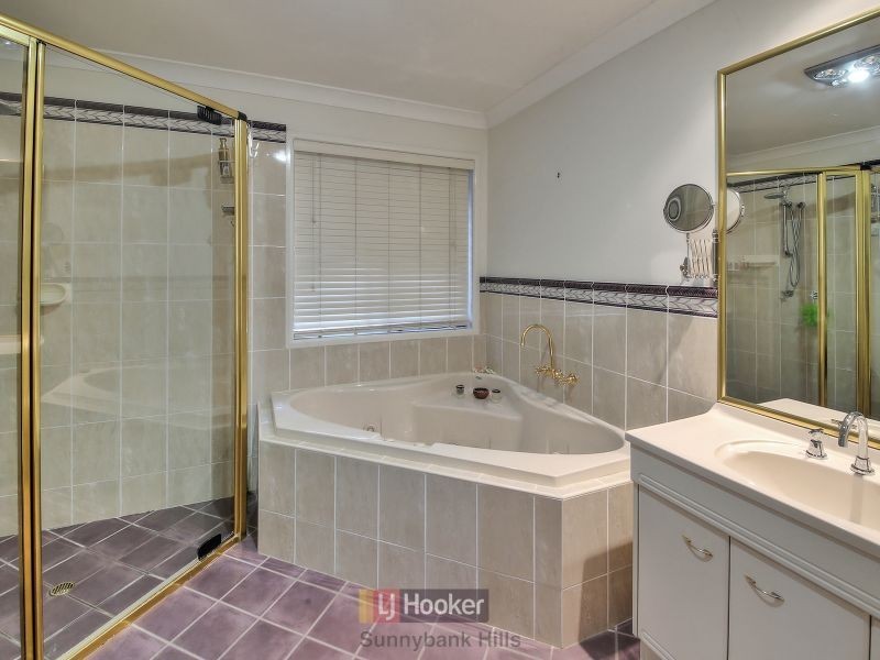 4 Glenelg Place, Parkinson QLD 4115