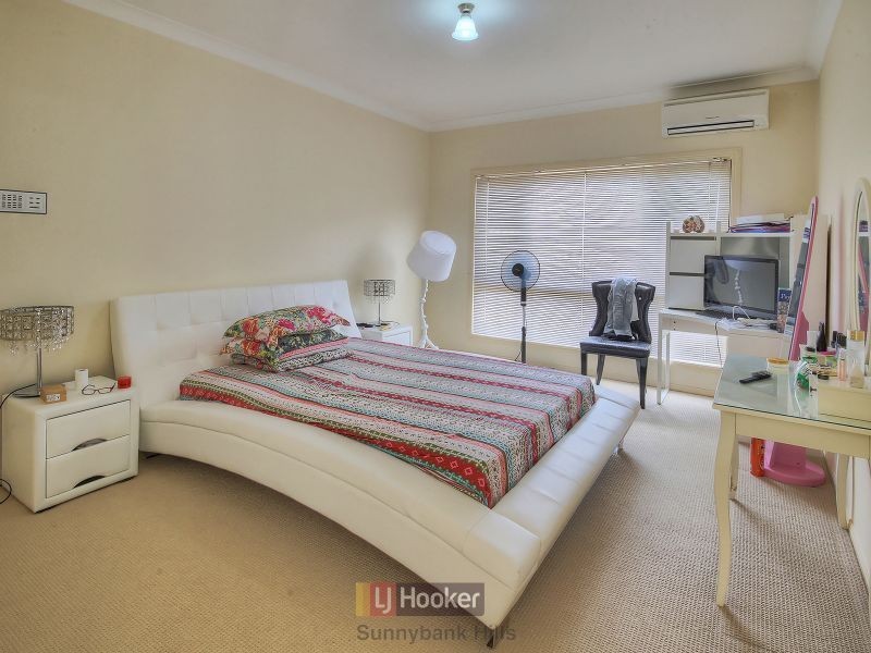 106 Lancaster Circuit, Stretton QLD 4116