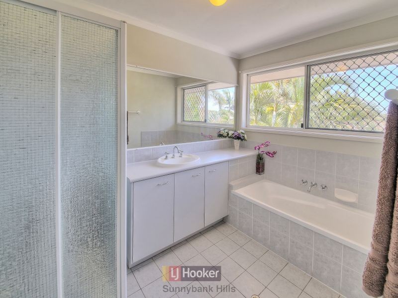 26 Carnation Crescent, Calamvale QLD 4116