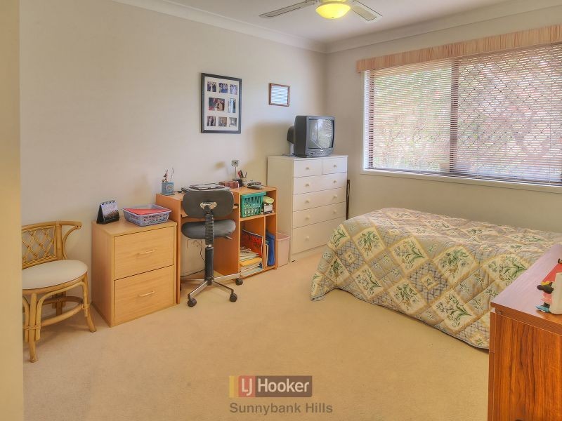 26 Azalea Crescent, Calamvale QLD 4116