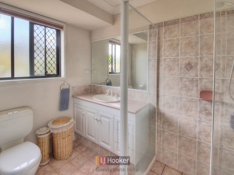 26 Azalea Crescent, Calamvale QLD 4116