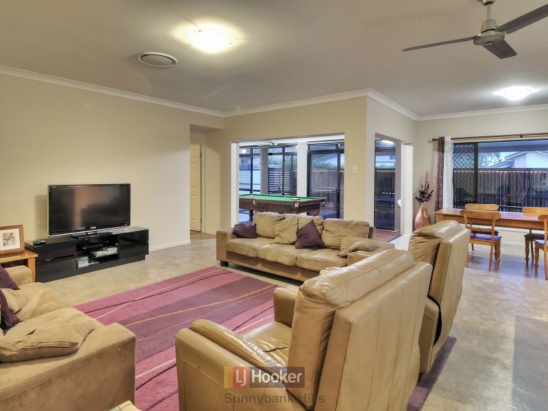 7 Sumayyah Place, Calamvale QLD 4116