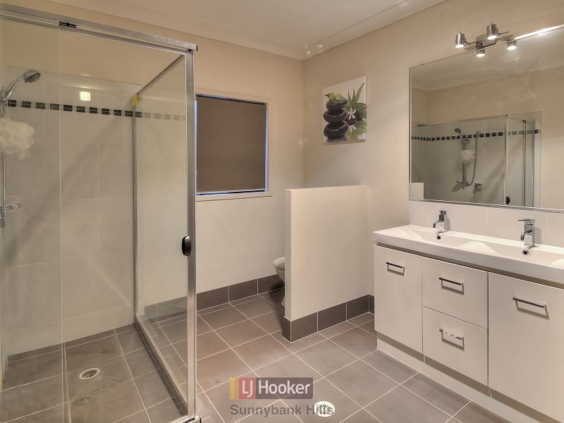 7 Sumayyah Place, Calamvale QLD 4116