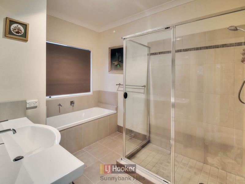 7 Sumayyah Place, Calamvale QLD 4116