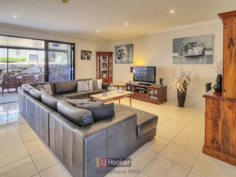 22 Jocelyn Place, Mount Gravatt East QLD 4122