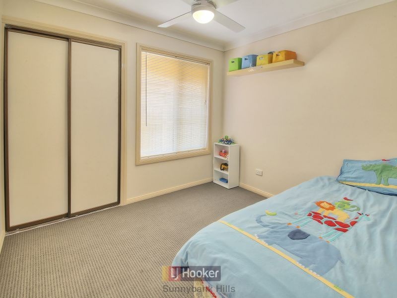 25 Avondale Crescent, Parkinson QLD 4115