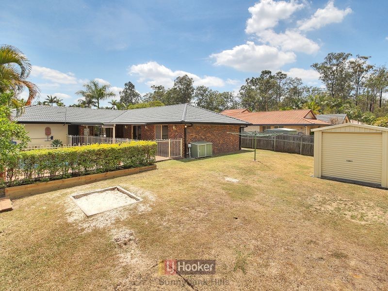 25 Avondale Crescent, Parkinson QLD 4115