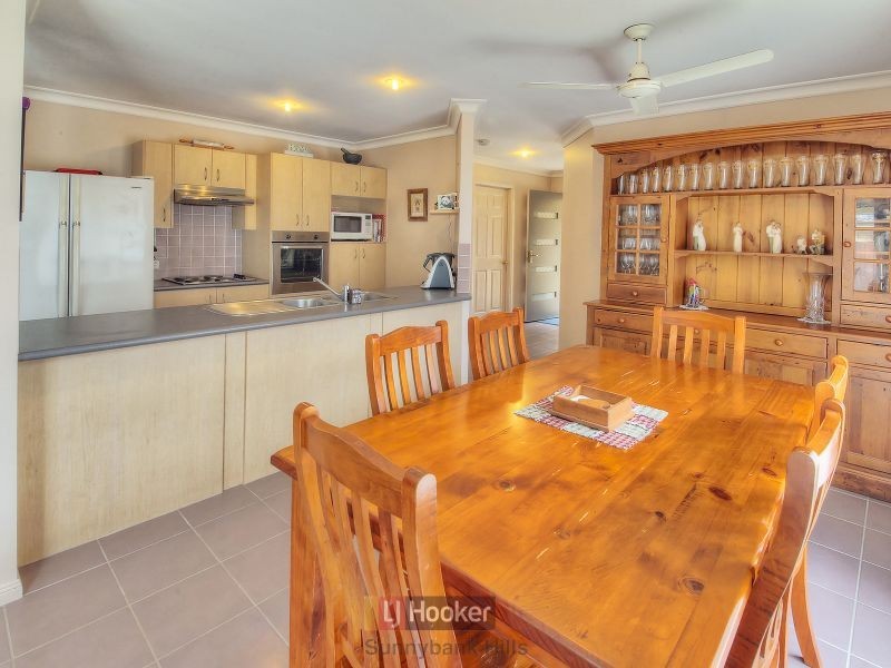 4 Brushbox Crescent, Sunnybank Hills QLD 4109