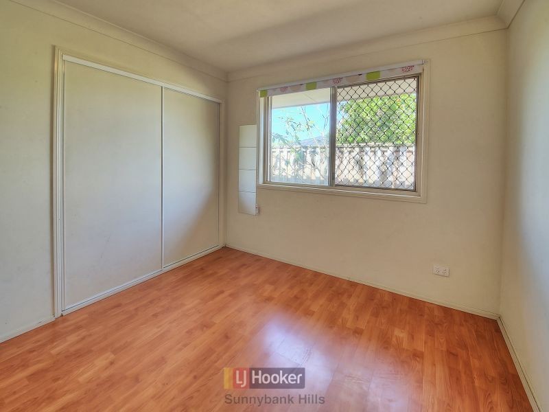 4 Bowerbird Place, Calamvale QLD 4116