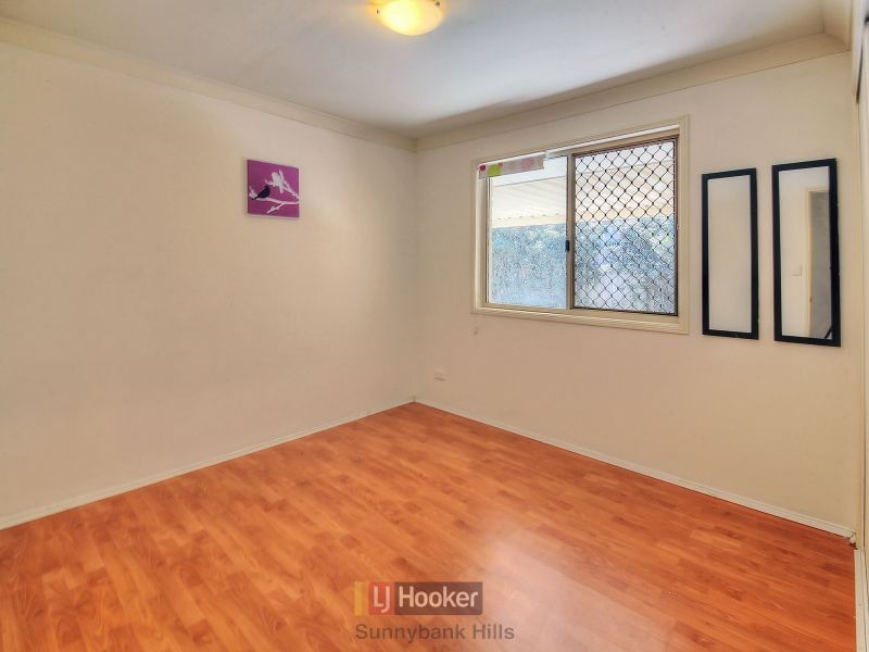 4 Bowerbird Place, Calamvale QLD 4116