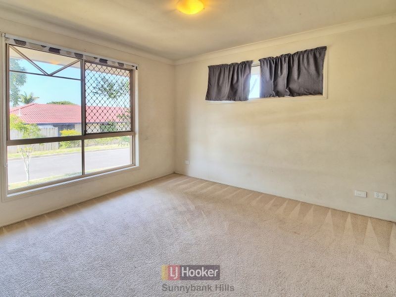 4 Bowerbird Place, Calamvale QLD 4116