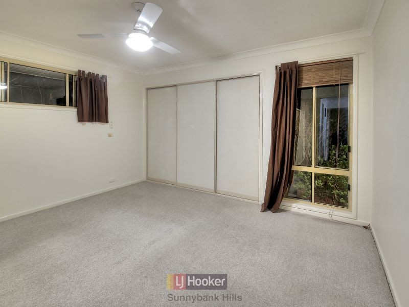 8 Dolphin Street, Macgregor QLD 4109