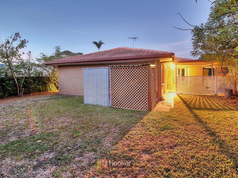 8 Dolphin Street, Macgregor QLD 4109