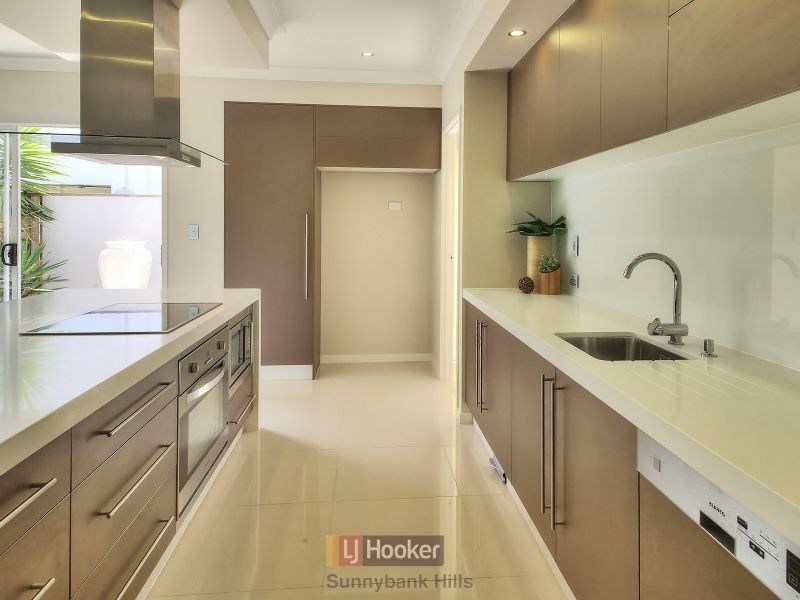 55 Skyview Avenue, Rochedale QLD 4123