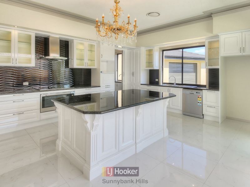 71 Hawthorn Circuit, Stretton QLD 4116