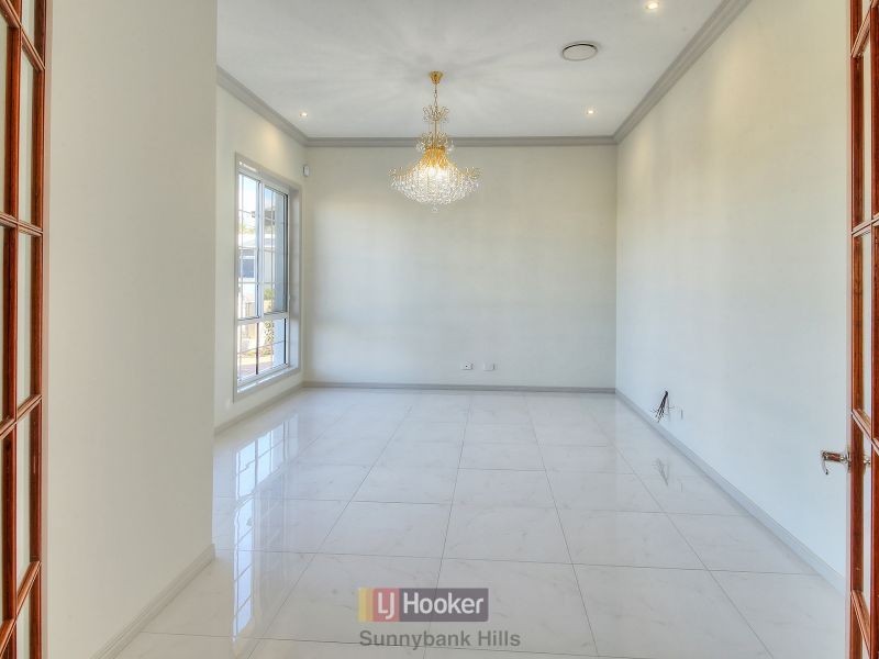 71 Hawthorn Circuit, Stretton QLD 4116