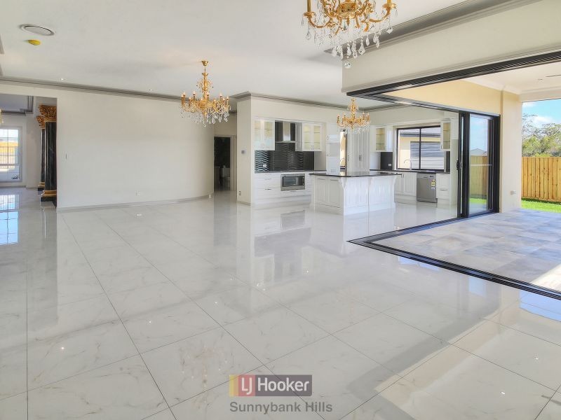 71 Hawthorn Circuit, Stretton QLD 4116