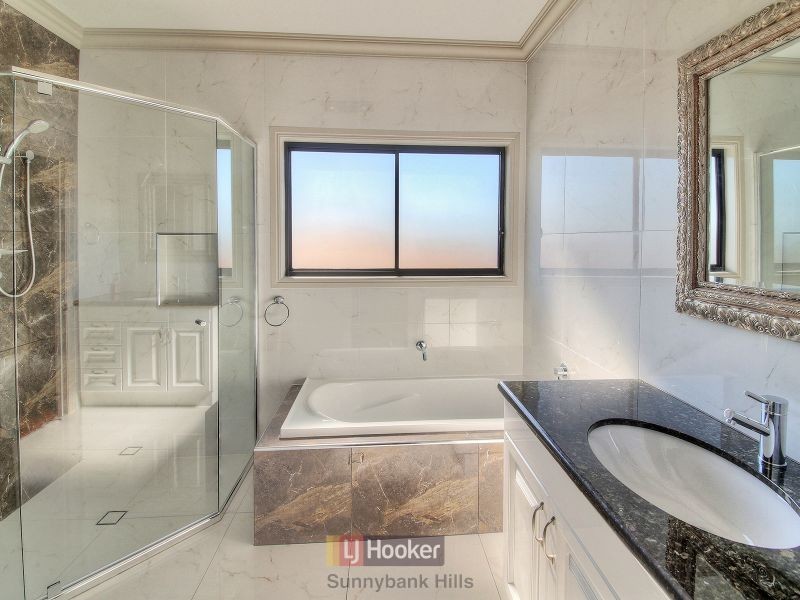 71 Hawthorn Circuit, Stretton QLD 4116