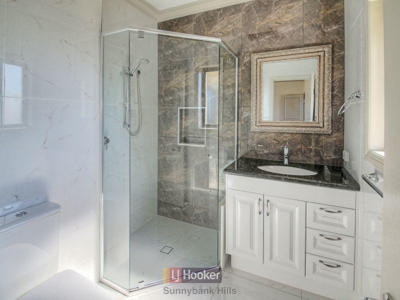 71 Hawthorn Circuit, Stretton QLD 4116