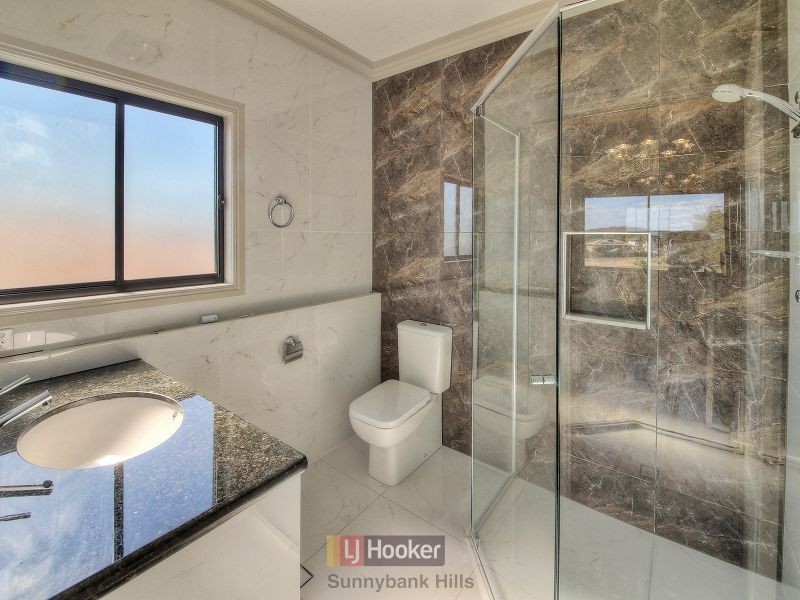 71 Hawthorn Circuit, Stretton QLD 4116