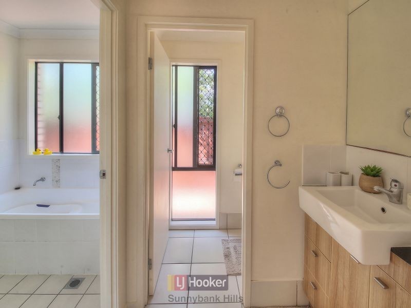 3 Warwick Court, Calamvale QLD 4116
