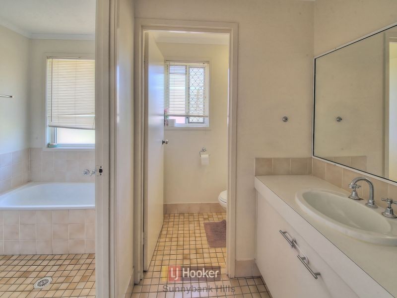 33 Hughes Street, Browns Plains QLD 4118