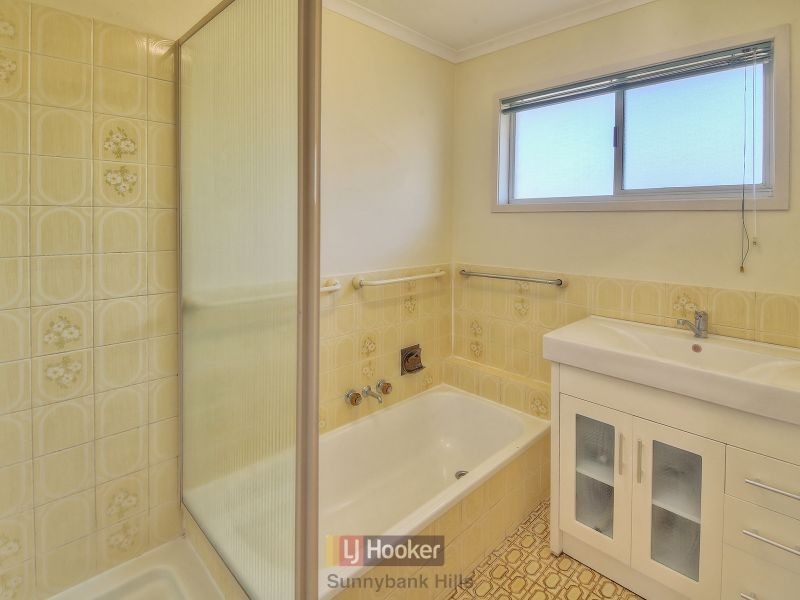 18 Monarda Street, Runcorn QLD 4113