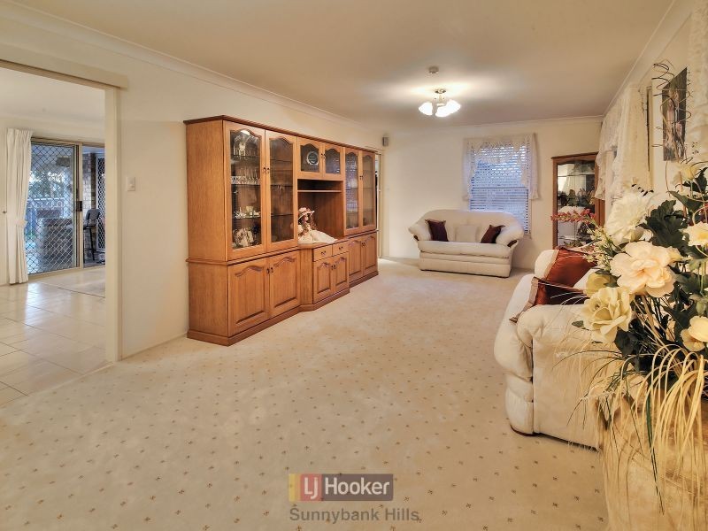 5 Lakkari Street, Eight Mile Plains QLD 4113