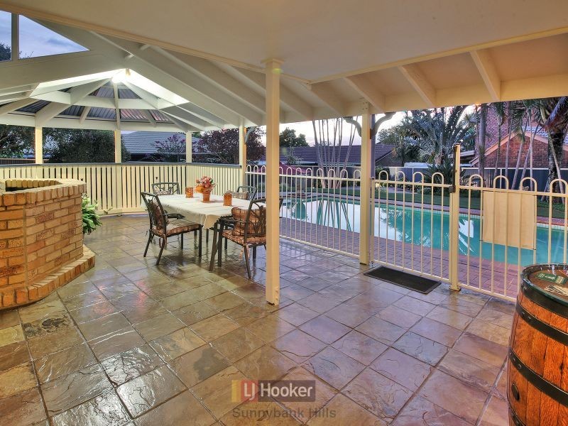 5 Lakkari Street, Eight Mile Plains QLD 4113