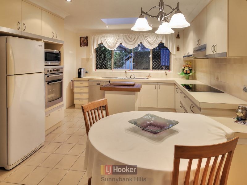 5 Lakkari Street, Eight Mile Plains QLD 4113