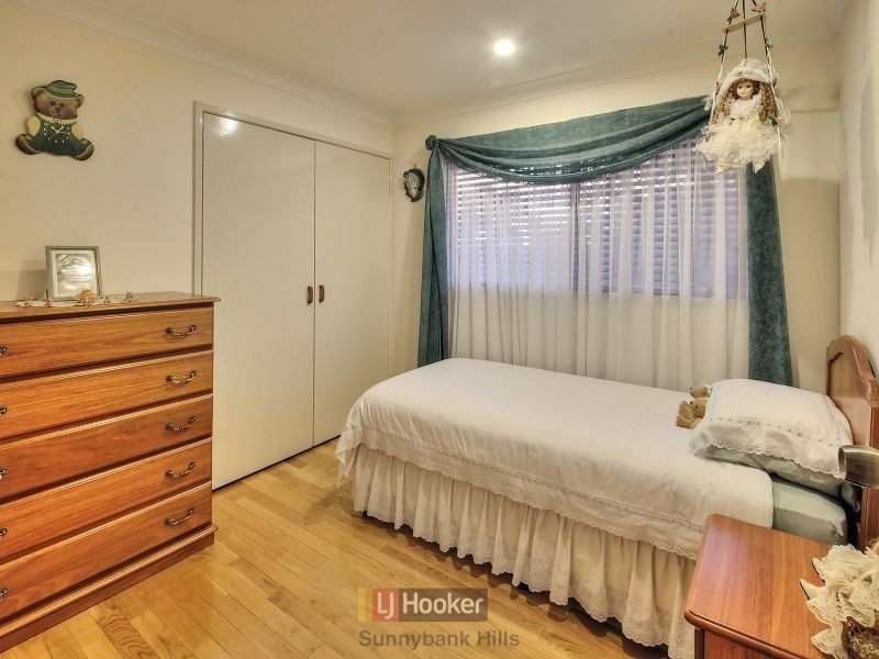 5 Lakkari Street, Eight Mile Plains QLD 4113