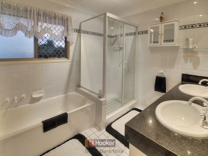 5 Lakkari Street, Eight Mile Plains QLD 4113