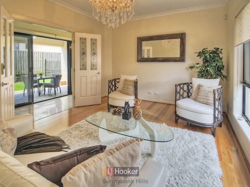 15 Gippsland Place, Calamvale QLD 4116