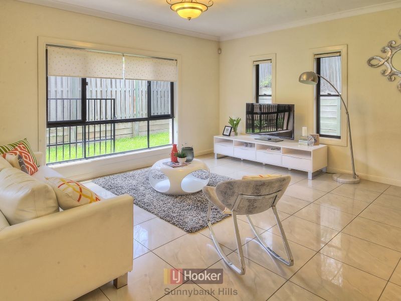 15 Gippsland Place, Calamvale QLD 4116