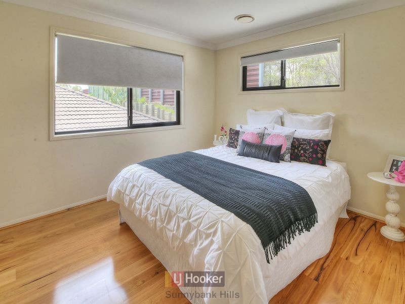 15 Gippsland Place, Calamvale QLD 4116