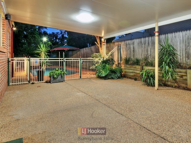 8 Franquin Crescent, Kuraby QLD 4112