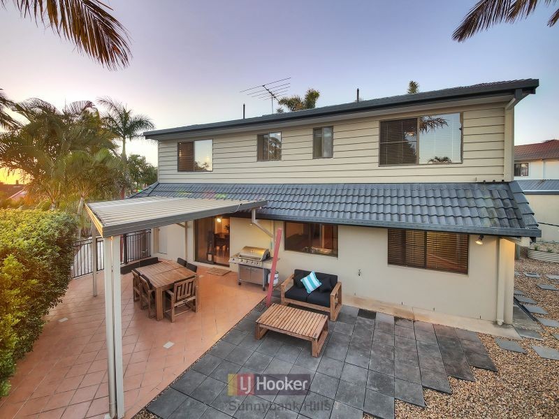 4 Caravonica Court, Calamvale QLD 4116