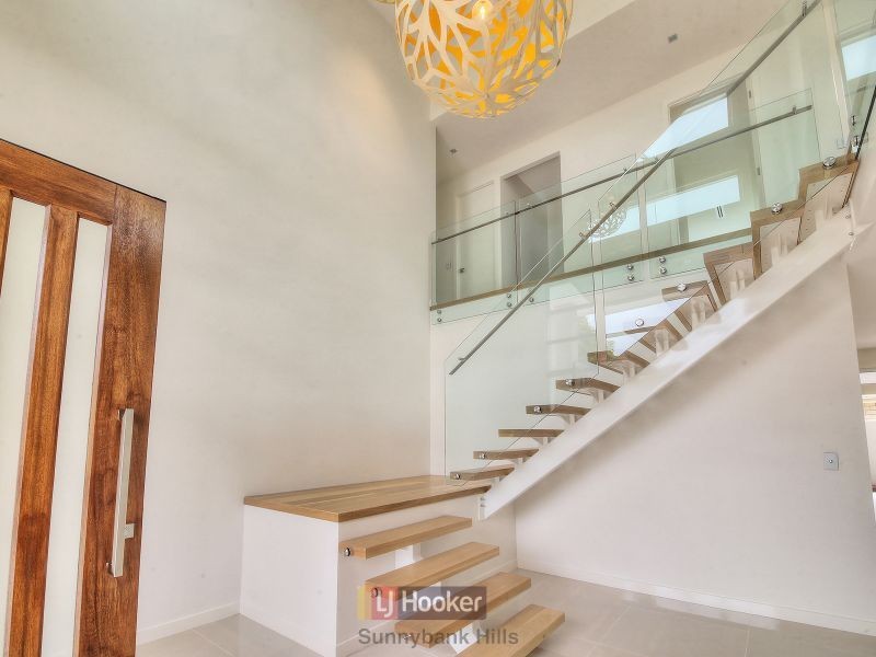 9 Cornell Street, Robertson QLD 4109