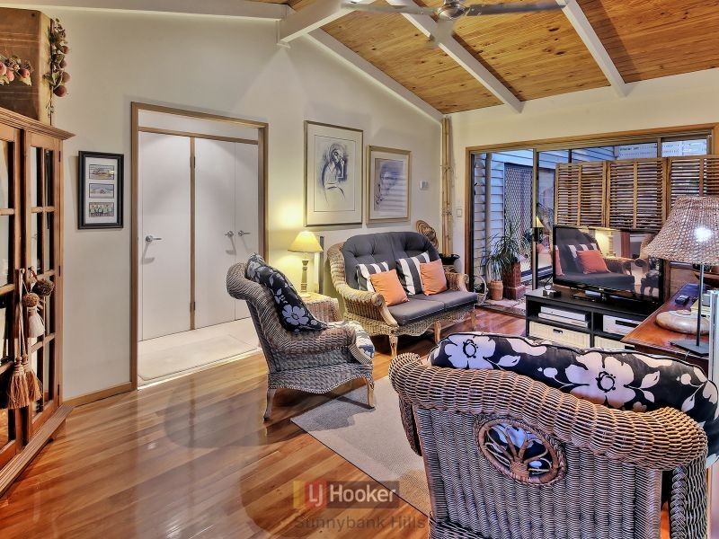 23 Pinecone Street, Sunnybank QLD 4109