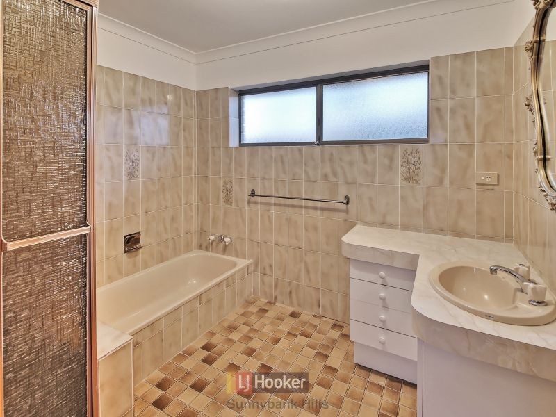 9 Sandia Street, Eight Mile Plains QLD 4113