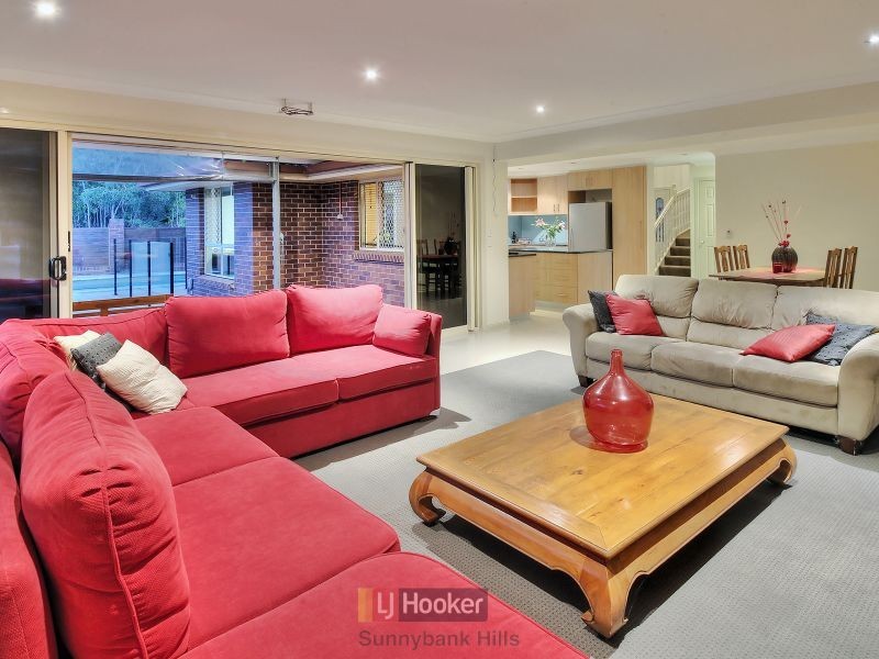 24 Corypha Crescent, Calamvale QLD 4116