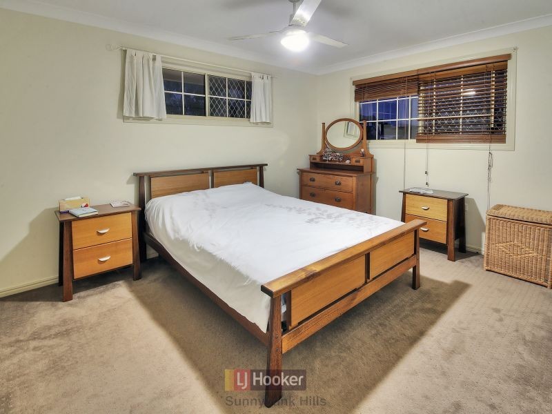 24 Corypha Crescent, Calamvale QLD 4116