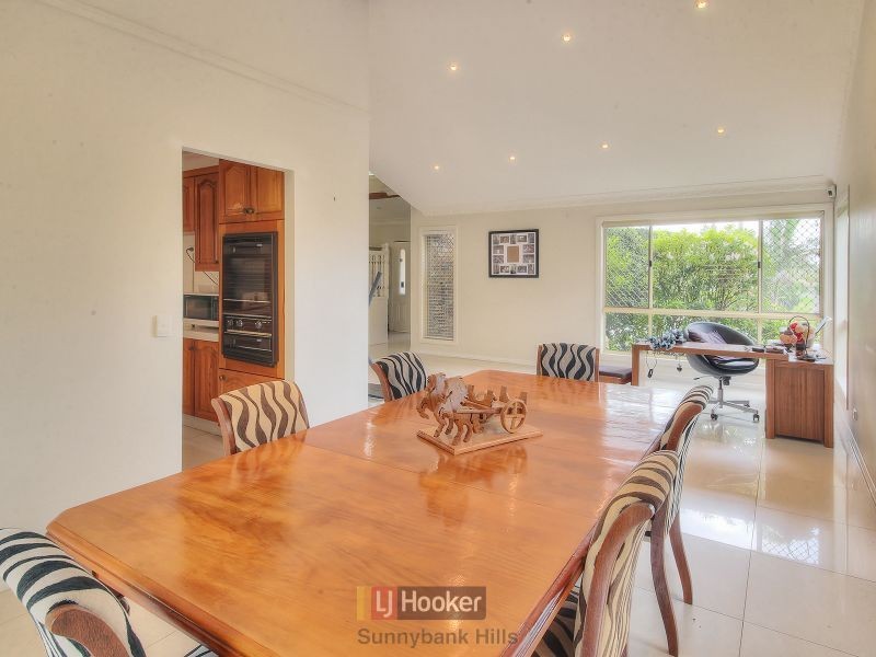 22 Hoover Court, Stretton QLD 4116