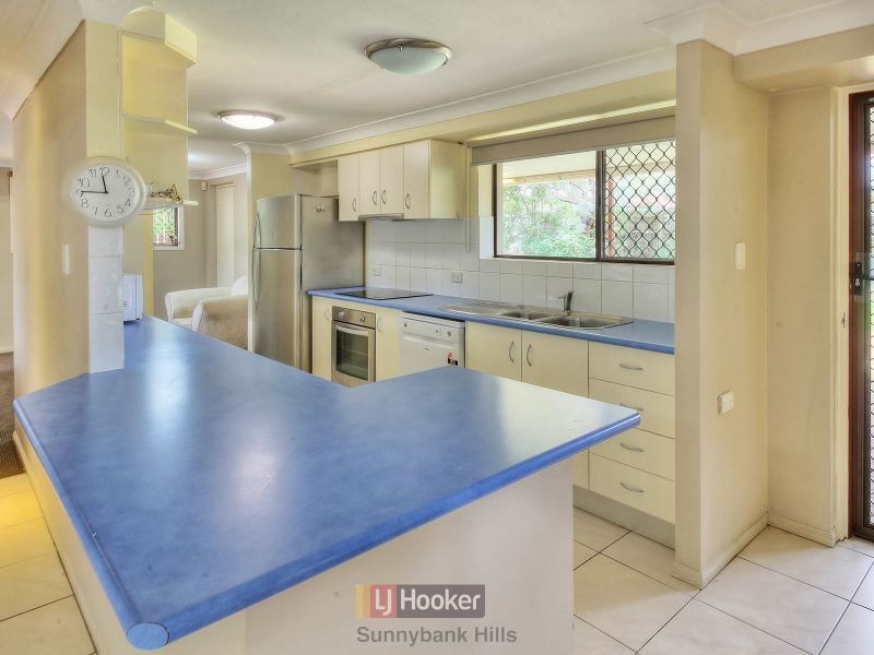 8 Manzill Street, Sunnybank Hills QLD 4109