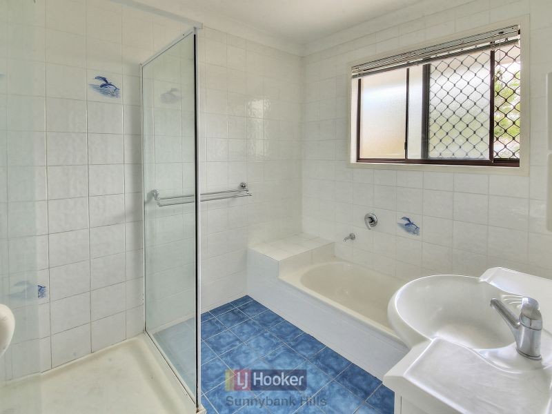 8 Manzill Street, Sunnybank Hills QLD 4109